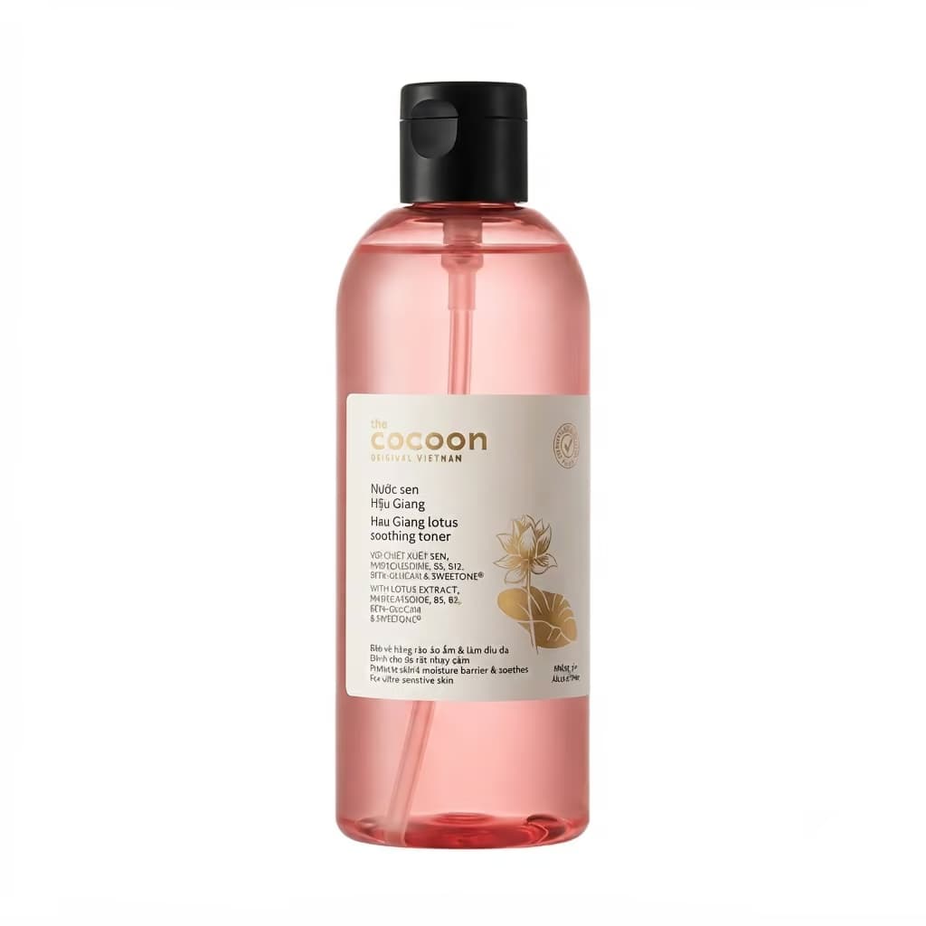 Nước Cân Bằng Sen Hậu Giang Cocoon Chai 310ml Bảo Vệ Hàng Rào Độ Ẩm & Làm Dịu Da