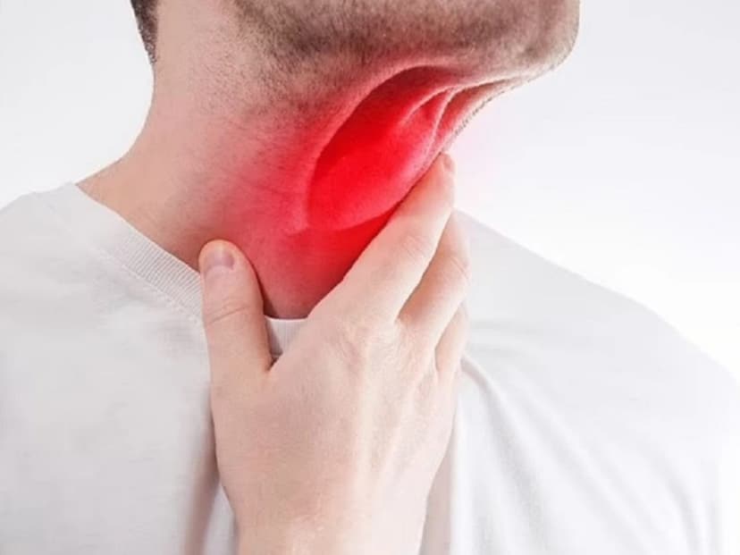 Đau cổ họng là gì? Dấu hiệu, nguyên nhân, chẩn đoán và cách điều trị hiệu quả